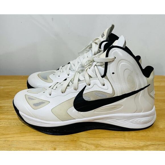 Nike Hyperfuse White Black Basketball Athletic Shoes 525019-100 Men's Size 13 - Picture 1 of 8